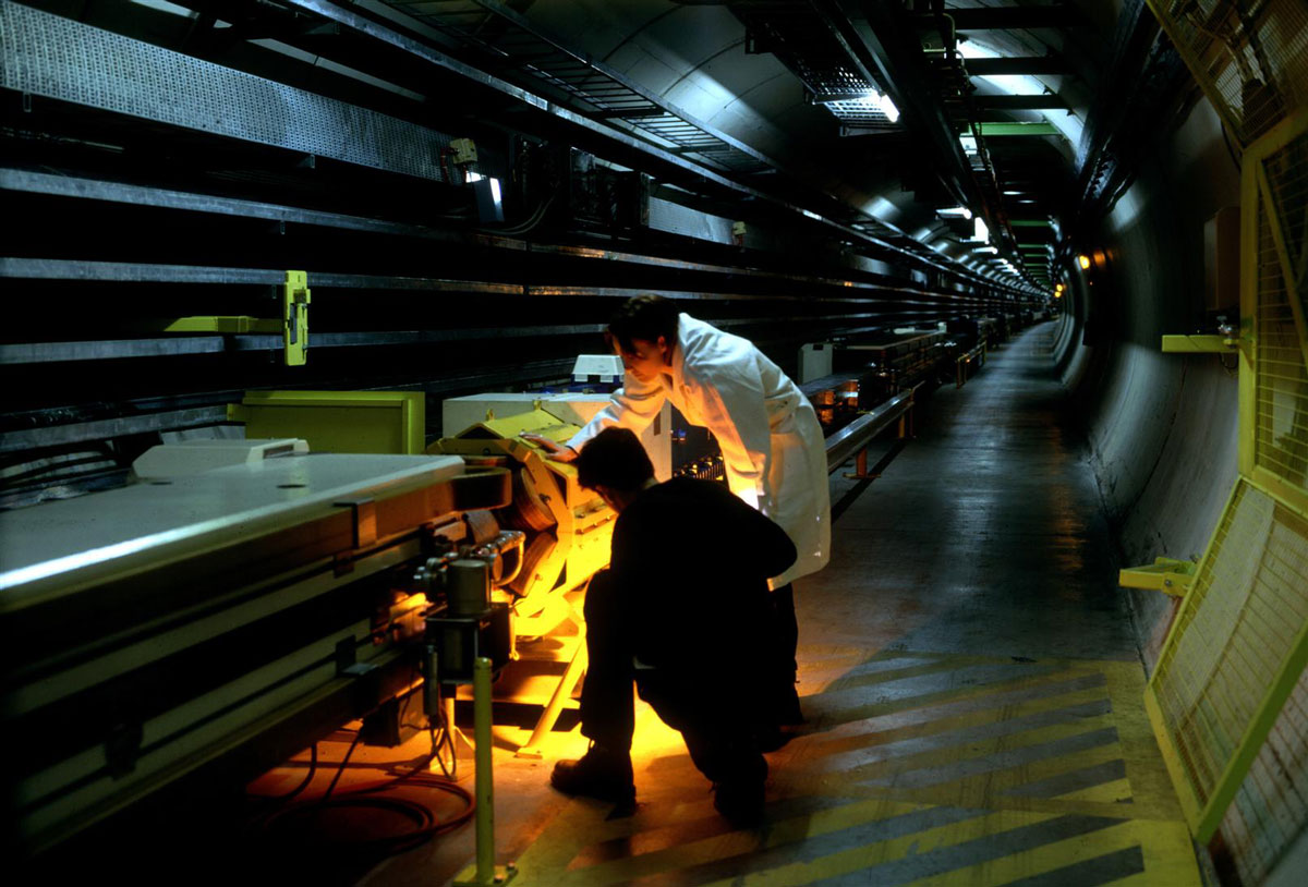 Tehnicians working on LEP at CERN